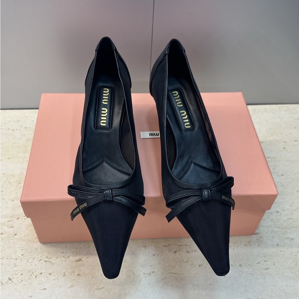 Miu Miu Black Pointed Toe Bow Pumps - Picture 1 of 9